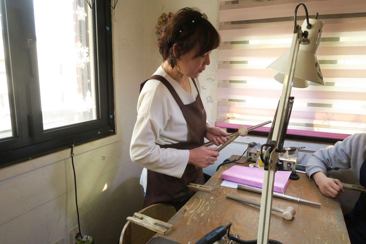 韓国　韓国旅行　旅行　ソウル　ソウル旅行　観光　ソウル観光　韓国観光　ホンデ　弘大　ショッピング　カフェ　指輪　指輪作り　体験　カップル　カップルリング　リング　お揃い　手作り